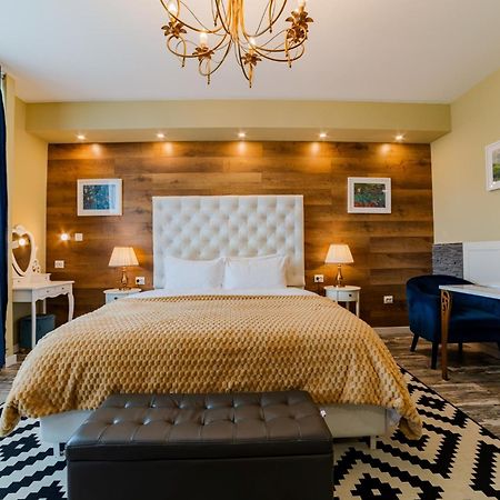 Romantic Jacuzzi Chic Apartment Sinaia Dış mekan fotoğraf