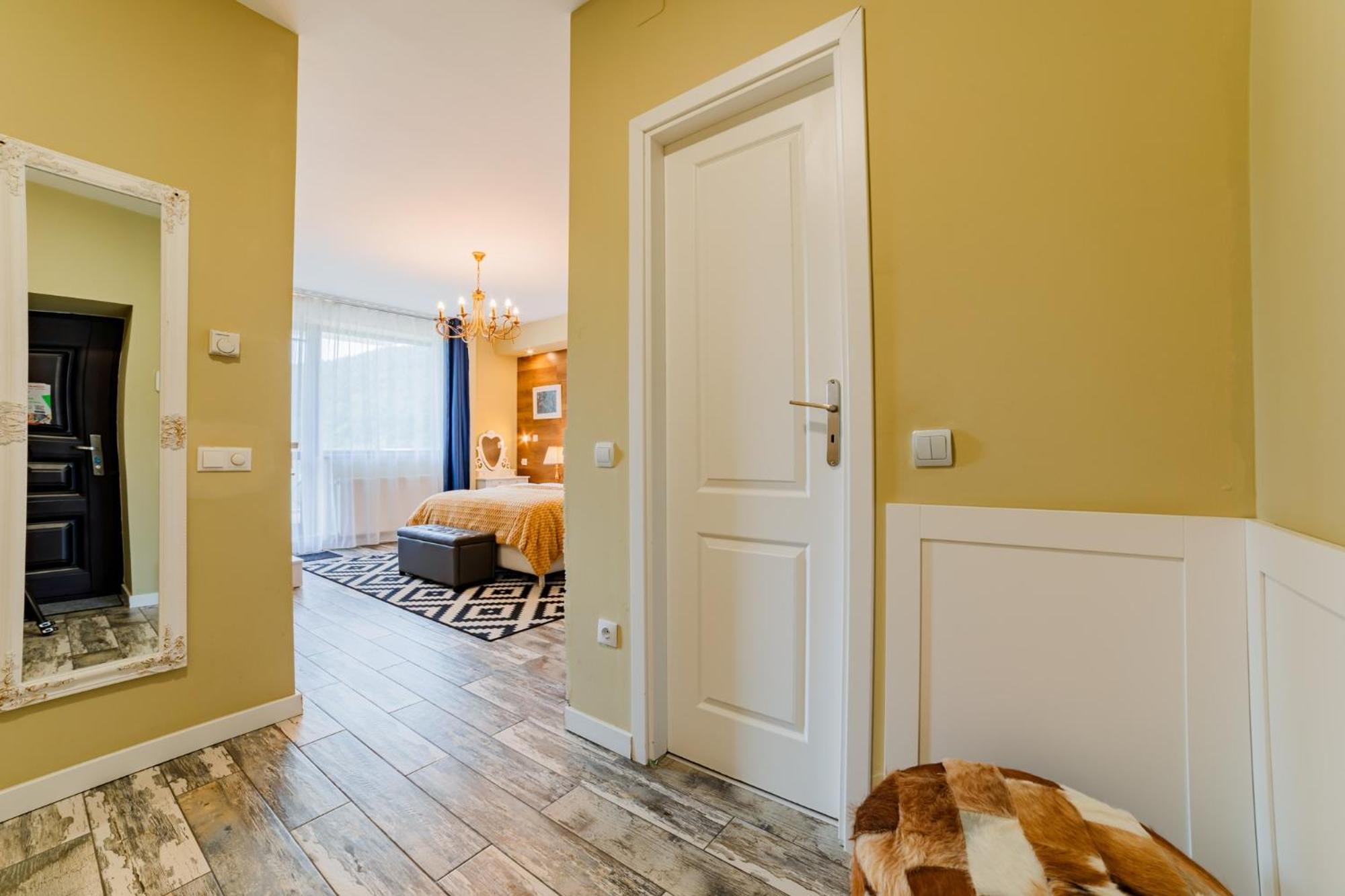 Romantic Jacuzzi Chic Apartment Sinaia Dış mekan fotoğraf